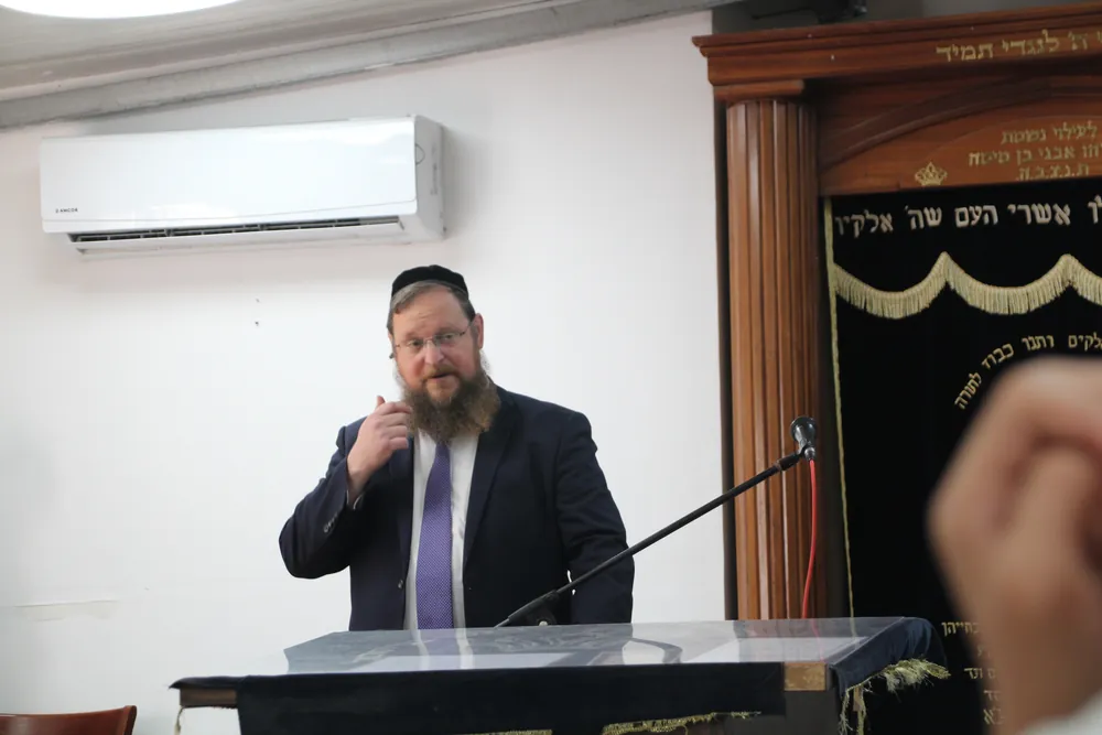 כל תלמידי הישיבה, ראש הישיבה הרב משה חיים בוזגלו שליט״א, רבני הישיבה ומרצים - יום הכנה לראש השנה, כ״ח באלול