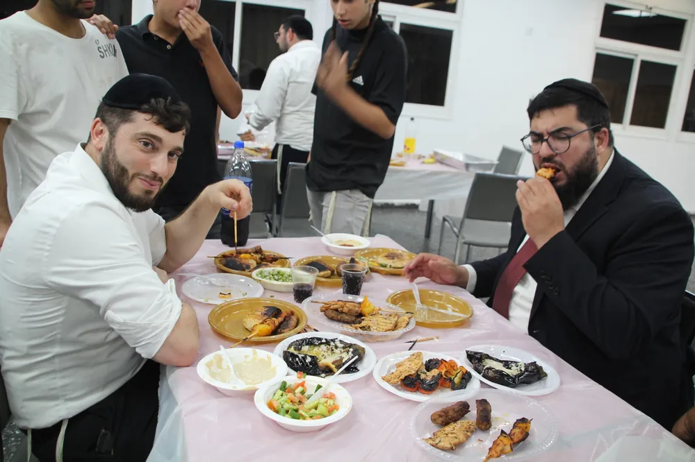 נפרדים מאלול ליד המנגל