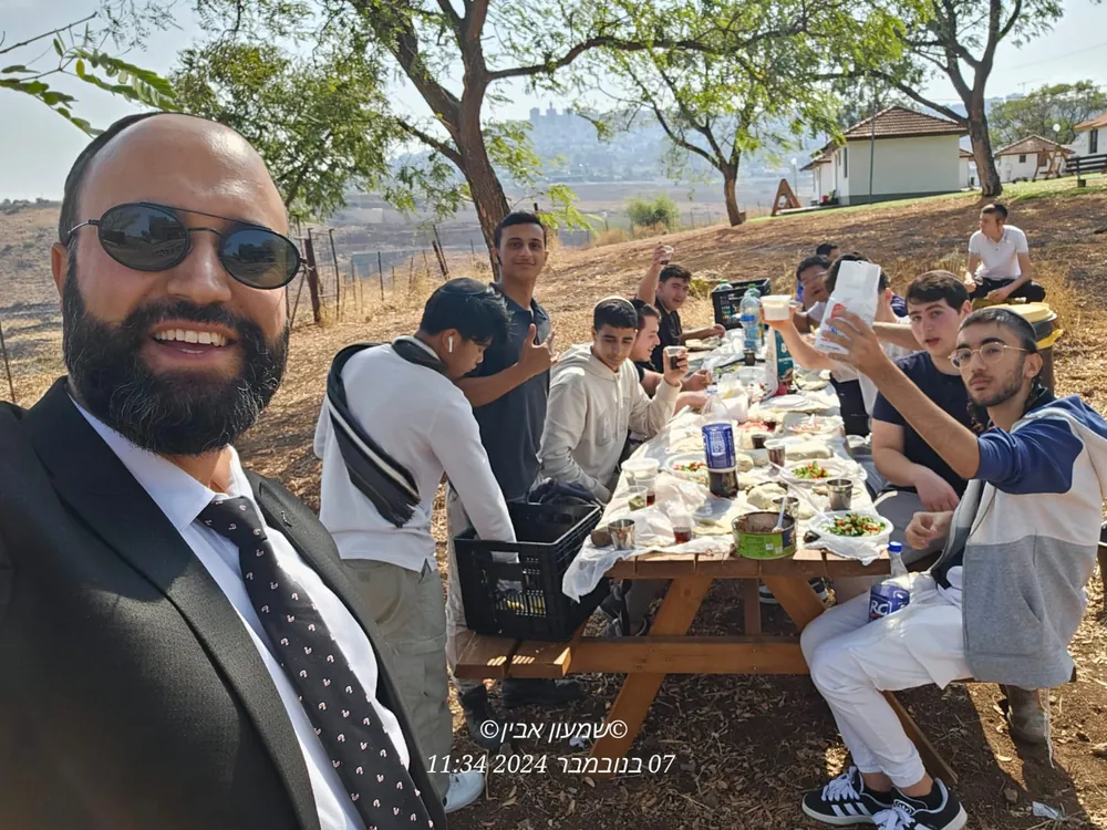 בוקר כיתה יא - פעילות שטח - בוקר שטח של כיתה יא - בצק, מדורה וארוחה שהוכנה מאפס