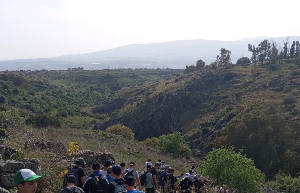 הליכה בשביל ההרים