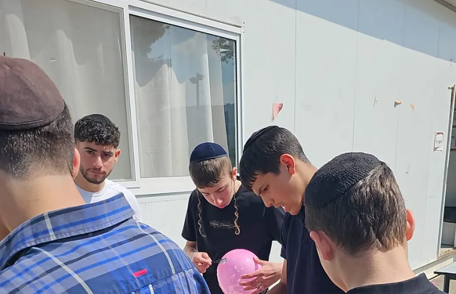 שמחת פורים בחצר