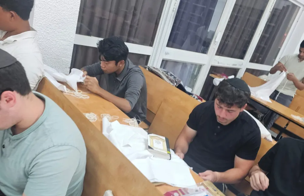 חוטים של מצווה