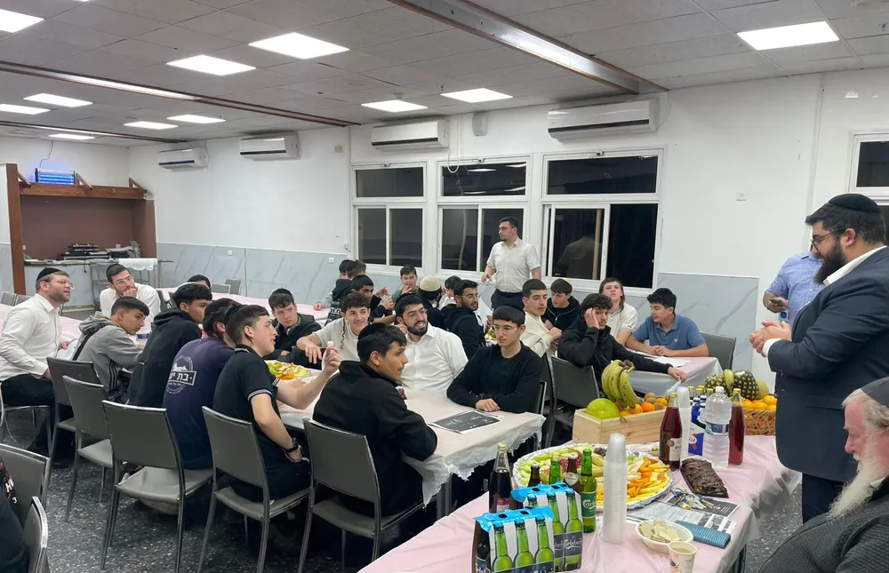 ערב של פרי העץ
